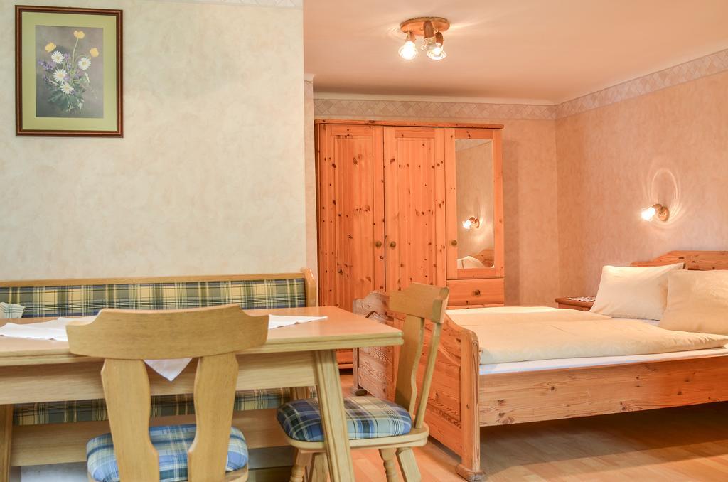 Bauernhof Krahlehenhof Villa Filzmoos Room photo